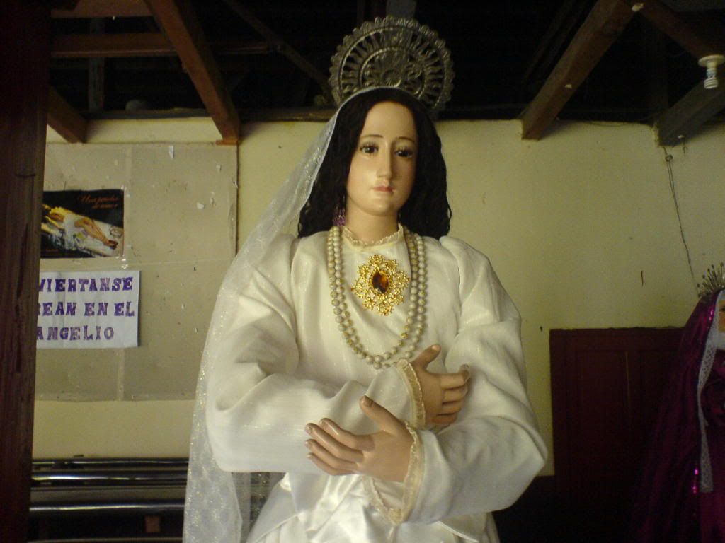 Unas Fotos del Viernes Santo por Donde Vivo Unas Fotos del Viernes Santo por Donde Vivo