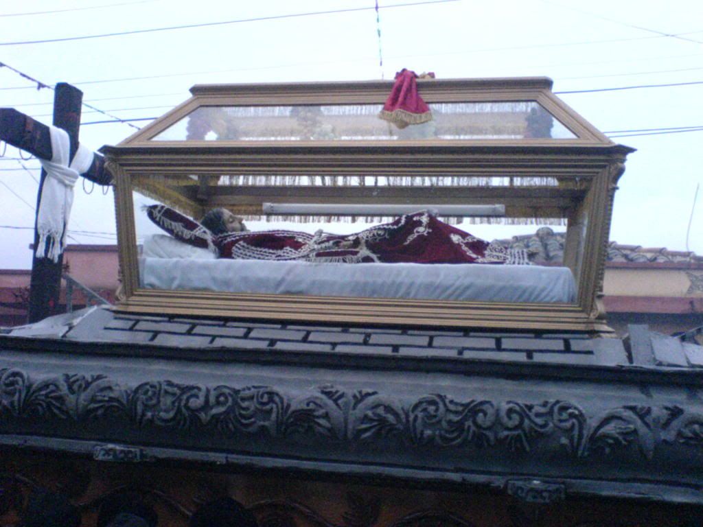 Unas Fotos del Viernes Santo por Donde Vivo Unas Fotos del Viernes Santo por Donde Vivo