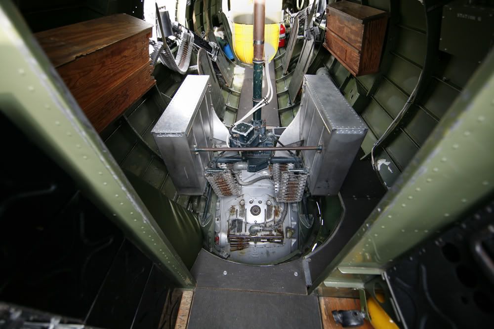 IMAGE: http://i1234.photobucket.com/albums/ff419/radio_engineer/B17/B17-Ball_Turret.jpg
