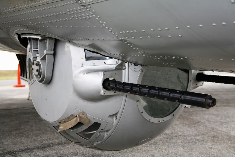 IMAGE: http://i1234.photobucket.com/albums/ff419/radio_engineer/B17/B17-turret.jpg