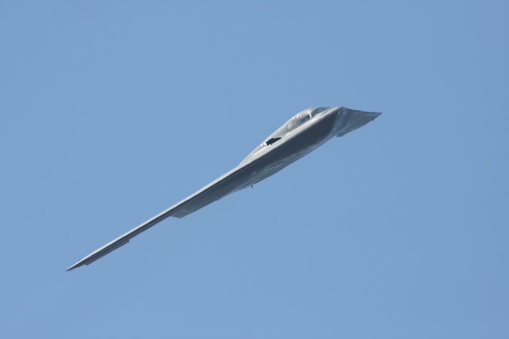 IMAGE: http://i1234.photobucket.com/albums/ff419/radio_engineer/B2%20Bomber/B21.jpg