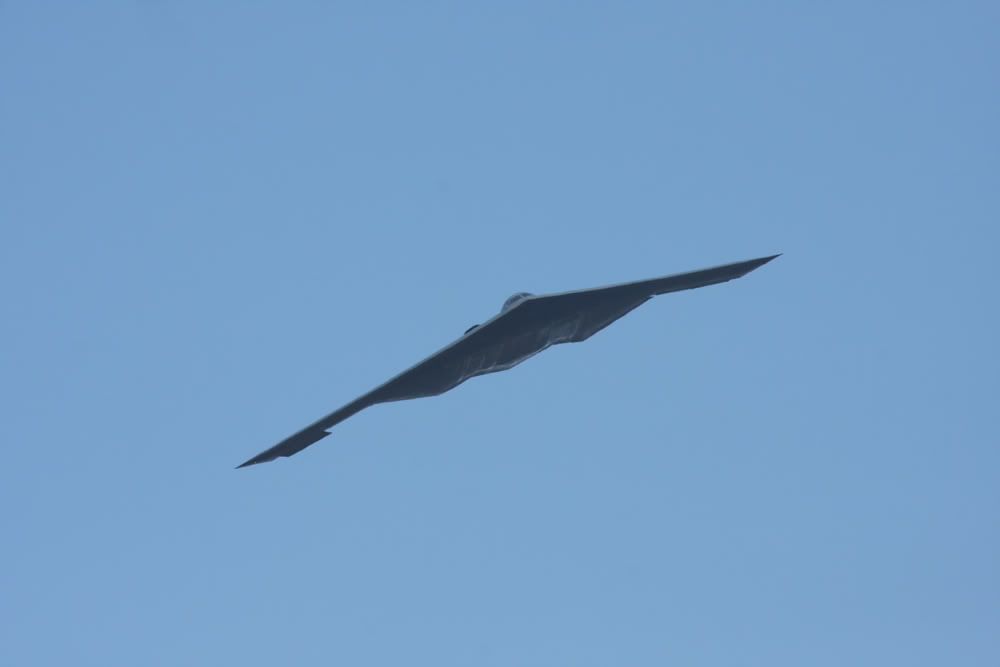 IMAGE: http://i1234.photobucket.com/albums/ff419/radio_engineer/B2%20Bomber/B27.jpg