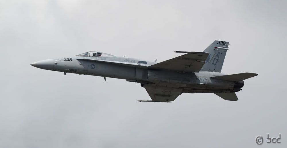 IMAGE: http://i1234.photobucket.com/albums/ff419/radio_engineer/FunNSun_2012/F-18_Hornet_01.jpg