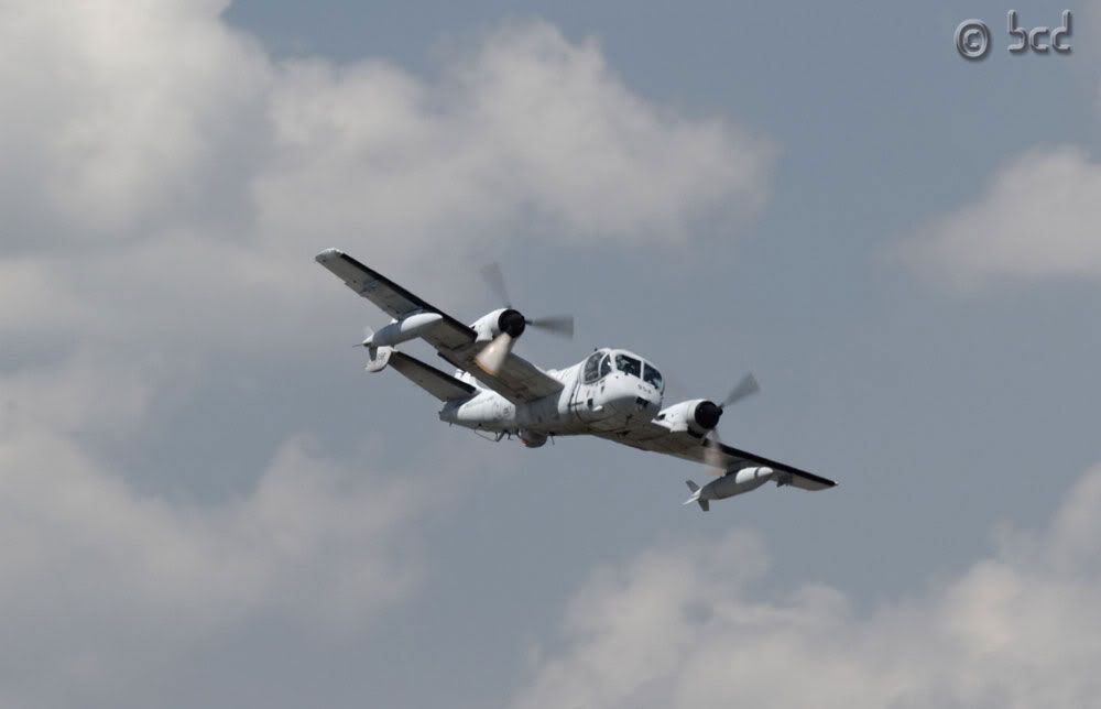 IMAGE: http://i1234.photobucket.com/albums/ff419/radio_engineer/OV-1D%20Mohawk/OV-1D_10c.jpg