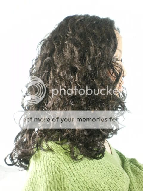 LACE FRONT INVISBILE HAIRLINE NO SHED SPANISH WAVY WIG  